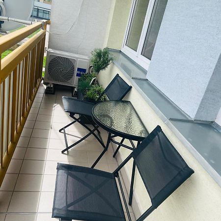 Jenys Apartment Теплице Экстерьер фото