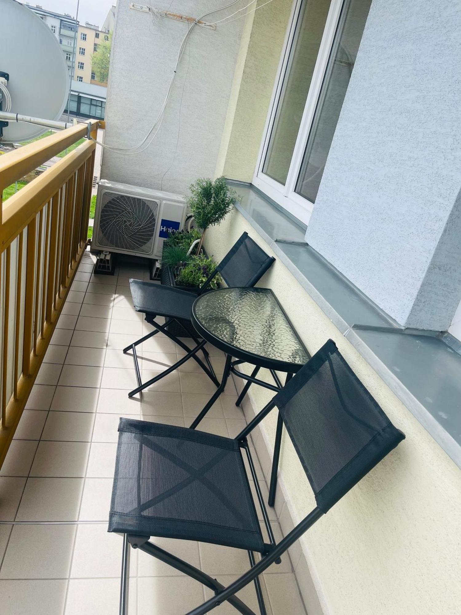 Jenys Apartment Теплице Экстерьер фото